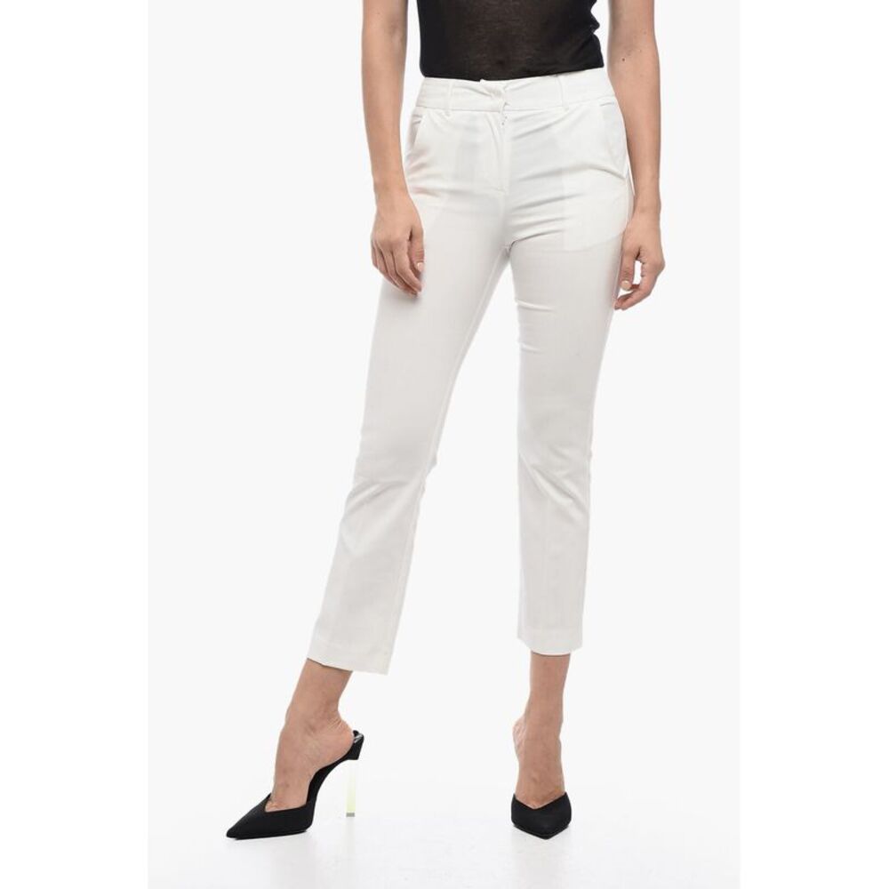 Skinny Pants with a Single Pleat